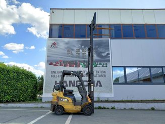 Carretilla contrapesada de 4 ruedas Caterpillar GP18N