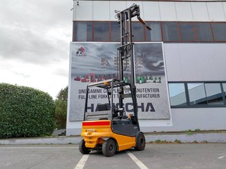 Carretilla contrapesada de 4 ruedas STILL R60-25