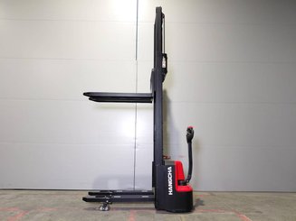 Apilador con conductor acompañante Hangcha CDD12-AMC2-L