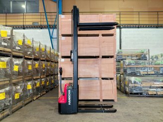 Apilador con conductor acompañante Hangcha CDD12-AMC2-L