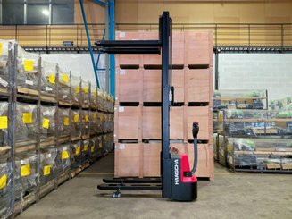 Apilador con conductor acompañante Hangcha CDD12-AMC2-L