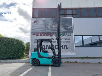 Carretilla contrapesada de 4 ruedas Hyster H3.00FT