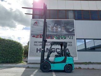 Carretilla contrapesada de 4 ruedas Hyster H3.00FT