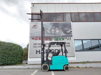 Carretilla contrapesada de 4 ruedas Hyster J2.50XM