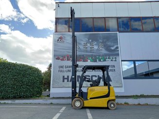 Carretilla contrapesada de 4 ruedas Yale ERP25VL