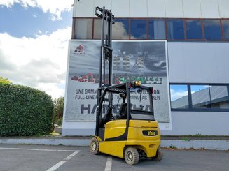 Carretilla contrapesada de 4 ruedas Yale ERP25VL