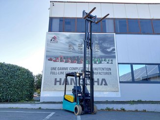 Carretilla contrapesada de 3 ruedas Yale ERP18VTL