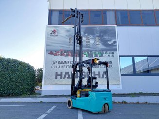 Carretilla contrapesada de 3 ruedas Yale ERP18VTL