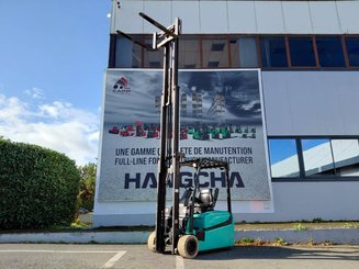 Carretilla contrapesada de 3 ruedas Yale ERP18VTL
