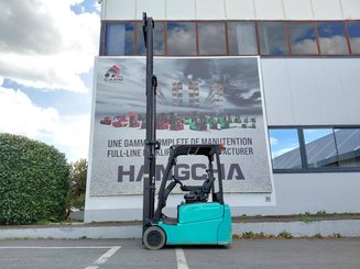 Carretilla contrapesada de 3 ruedas Hyster J160XNT