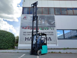 Carretilla contrapesada de 3 ruedas Hyster J160XNT