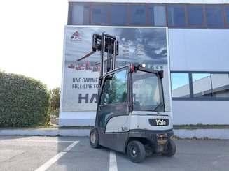 Carretilla contrapesada de 4 ruedas Yale ERP30VL