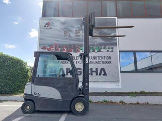 Carretilla contrapesada de 4 ruedas Yale ERP30VL