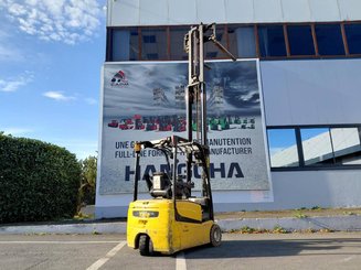 Carretilla contrapesada de 3 ruedas Yale ERP18VTL