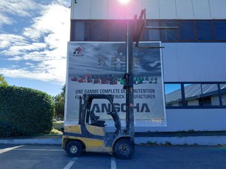 Carretilla contrapesada de 4 ruedas Yale GDP35VX