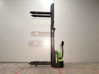 Apilador con conductor acompañante Hangcha CDD12-AMC2-Li