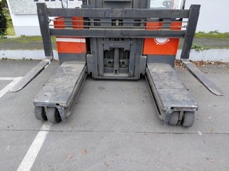 Carretilla multidireccional carga lateral AMLIFT 40-15/55