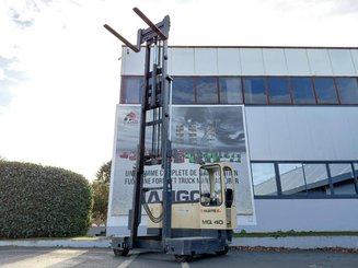 Carretilla multidireccional carga lateral Hubtex MQ40