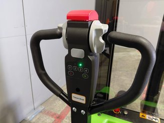 Apilador con conductor acompañante Hangcha CDD15-A2MC2-ISZ