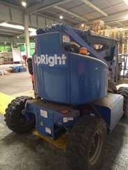 Plataforma articulada Upright AB46E