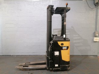 Apilador con plataforma Caterpillar NSR16N