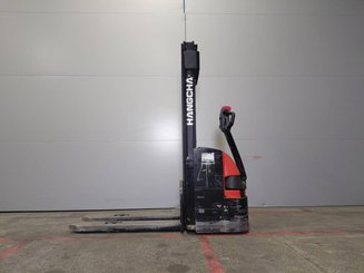 Apilador con conductor acompañante Hangcha CDD12-E