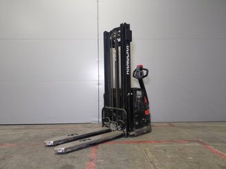 Apilador con conductor acompañante Hangcha CDD12-E