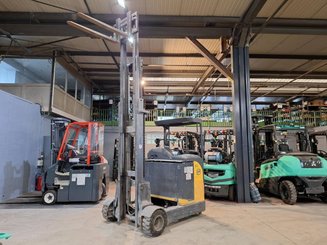 Carretilla retráctil OM XRS20AC  - 12