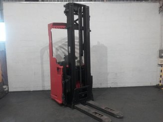 Apilador con plataforma BT SPS16 - 6