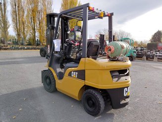 Carretilla contrapesada de 4 ruedas Caterpillar GP25N