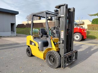 Carretilla contrapesada de 4 ruedas Caterpillar GP25N