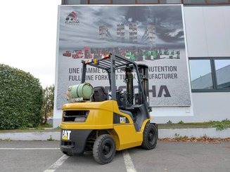Carretilla contrapesada de 4 ruedas Caterpillar GP25N