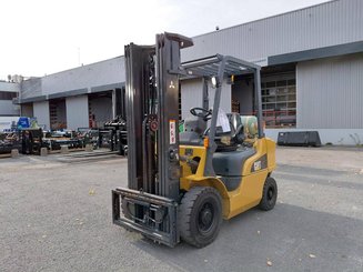 Carretilla contrapesada de 4 ruedas Caterpillar GP25N