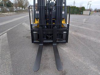 Carretilla contrapesada de 4 ruedas Yale GLP40 VX