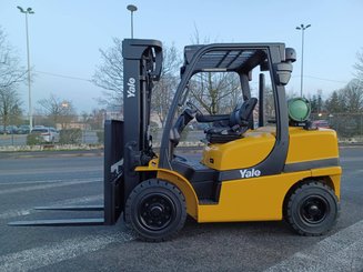 Carretilla contrapesada de 4 ruedas Yale GLP40 VX - 1