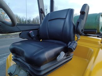 Carretilla contrapesada de 4 ruedas Yale GLP40 VX - 9