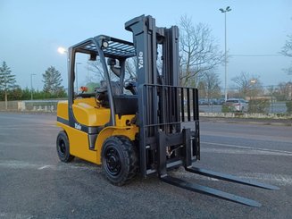 Carretilla contrapesada de 4 ruedas Yale GLP40 VX - 2