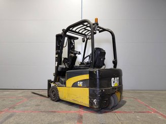 Carretilla contrapesada de 3 ruedas Caterpillar EP18NT - 3
