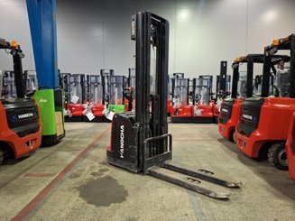 Apilador con conductor acompañante Hangcha CDD20-AC1