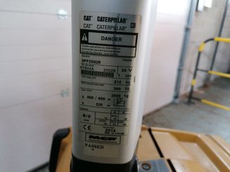 Transpaleta con conductor acompañante Caterpillar NPP20N2R - 10