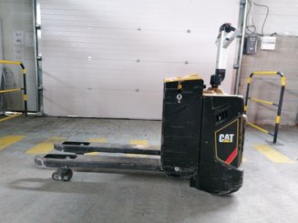 Transpaleta con conductor acompañante Caterpillar NPP20N2R - 1