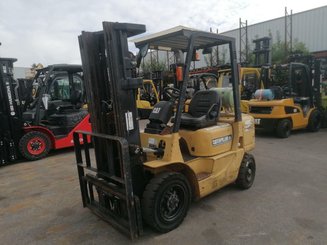 Carretilla contrapesada de 4 ruedas Caterpillar GP25K
