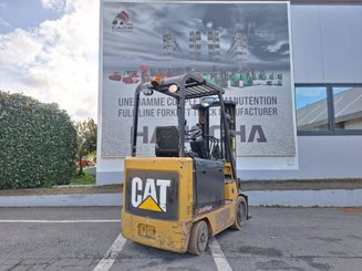 Carretilla contrapesada de 4 ruedas Caterpillar EC25N