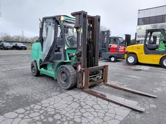 Carretilla contrapesada de 4 ruedas Mitsubishi FD50N