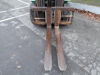 Carretilla contrapesada de 4 ruedas Mitsubishi FD50N