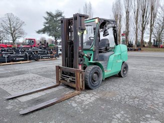 Carretilla contrapesada de 4 ruedas Mitsubishi FD50N