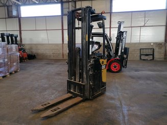 Apilador con plataforma Caterpillar NSR20N