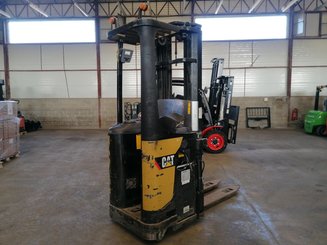 Apilador con plataforma Caterpillar NSR20N
