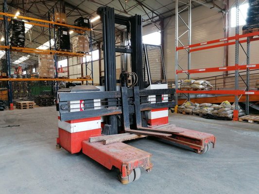 Carretilla multidireccional carga lateral Combilift ESA30 - 1