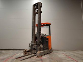 Carretilla retráctil BT RRE 160 - 2